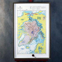 Карта с печатью в коробе с паспарту под стеклом